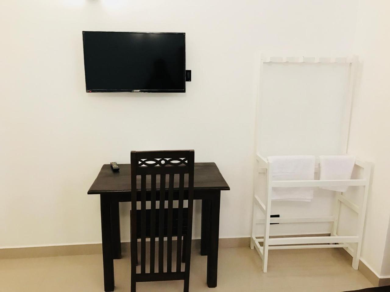Hotel Royal White Tourist Rest Anuradhapura Zewnętrze zdjęcie