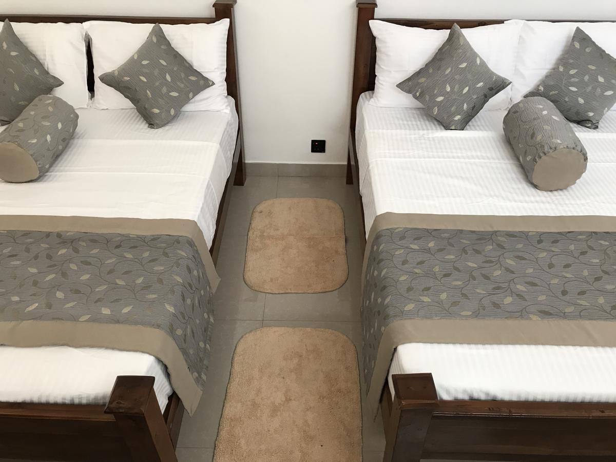 Hotel Royal White Tourist Rest Anuradhapura Zewnętrze zdjęcie